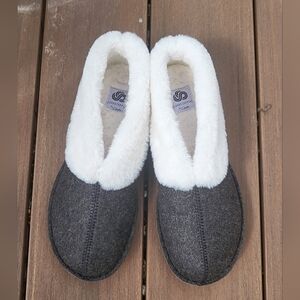 Clark's Cloudstepper Slippers Size 8